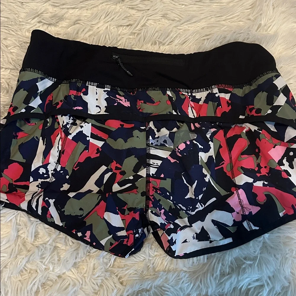 Lululemon Women's Shorts - Picture 3 of 4